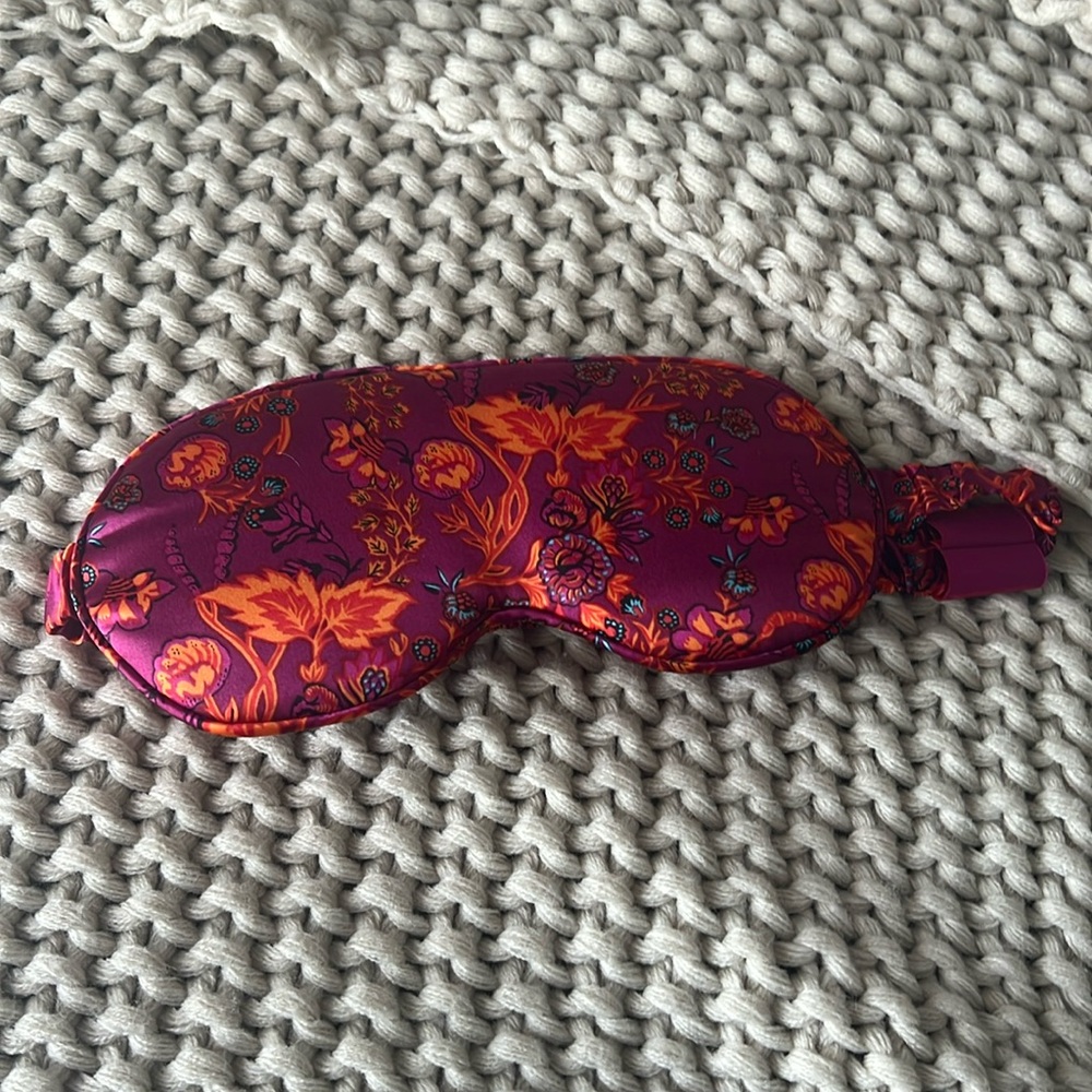 SLIP sleep mask. New. I just wanted the pillowcase and scrunchies.